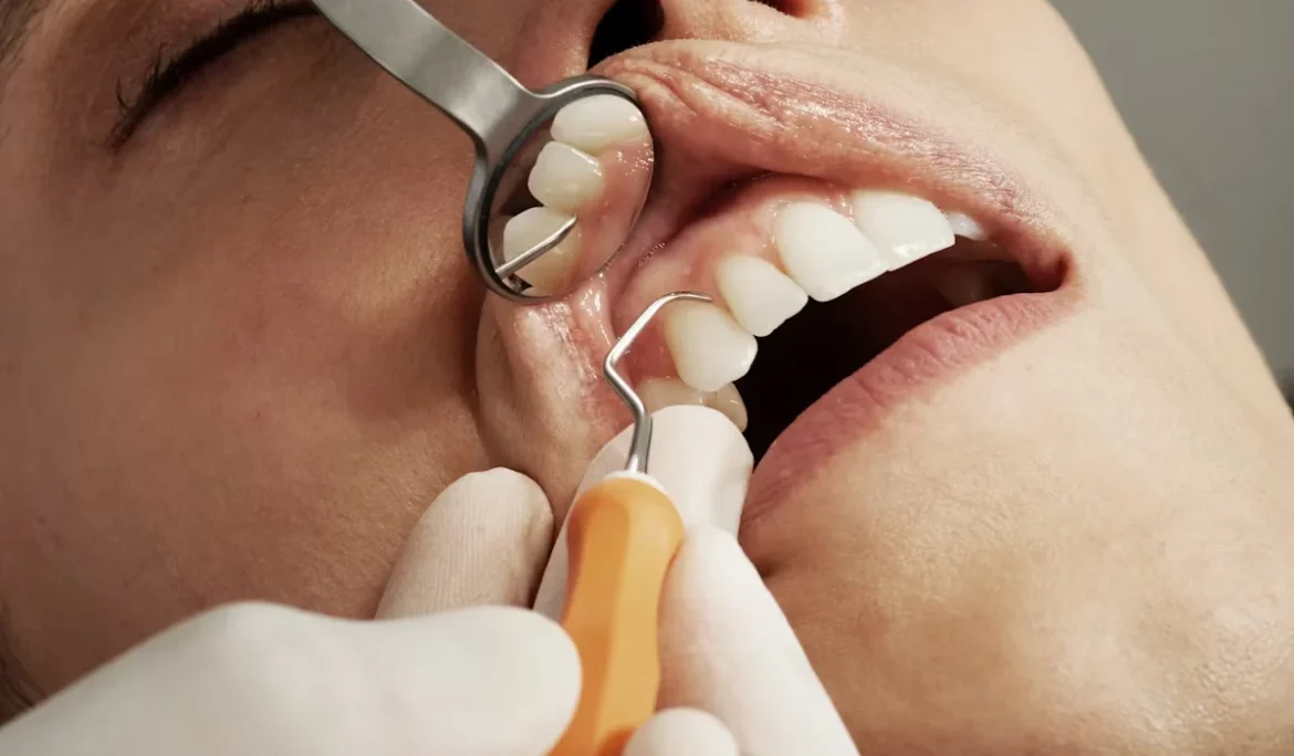 Gingivitis vs Periodontitis Early Signs and When to See a Dentist