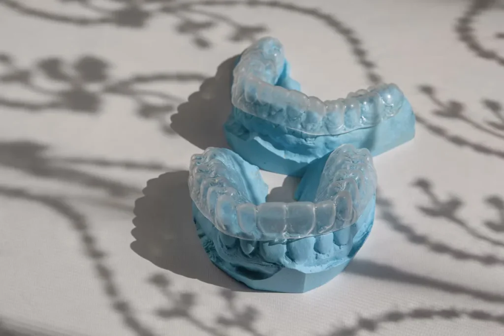 Invisalign vs Braces: Treatment Time, Maintenance, and Results